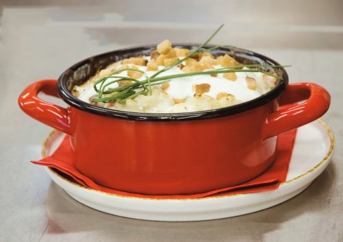 Juhtúrós sztrapacska kemencében sütve, füstölt csülökkel